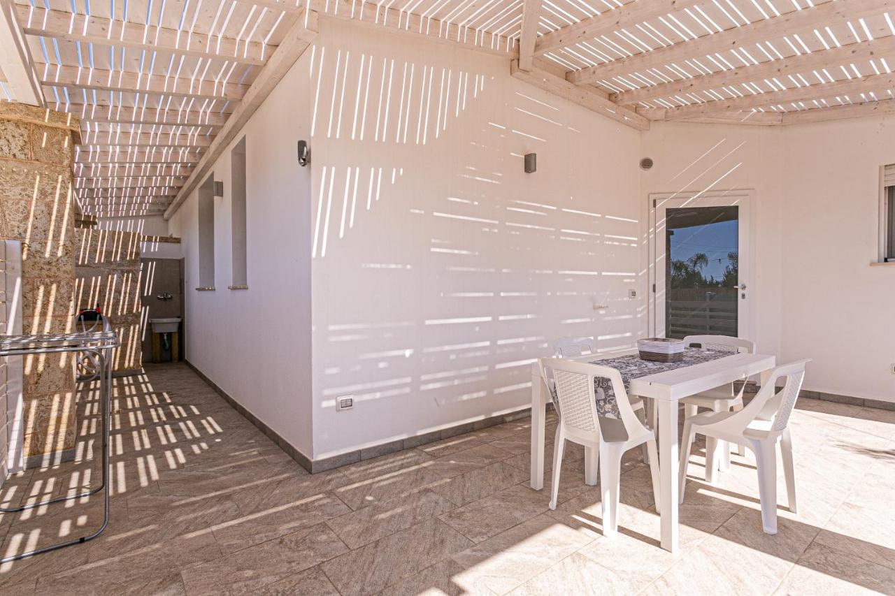 Resort Almaredamarra Con Piscina E Idromassaggio Sul Mare Torre San Giovanni Ugento Exterior foto