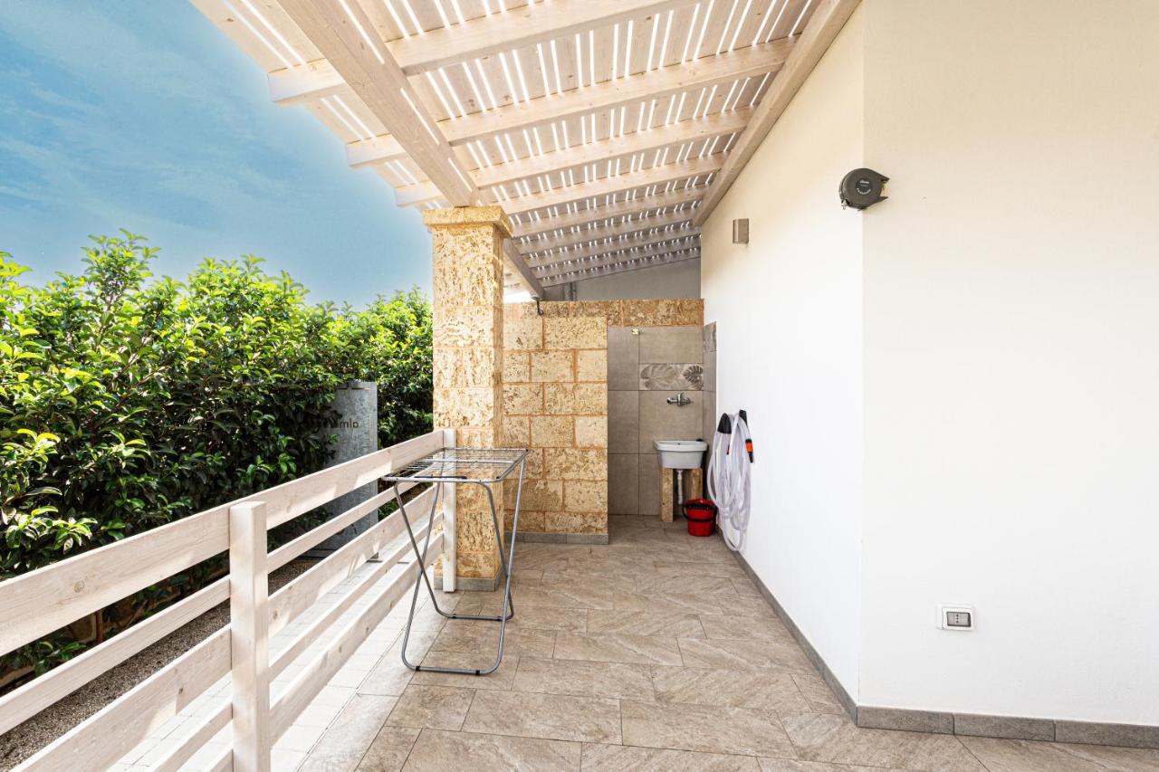 Resort Almaredamarra Con Piscina E Idromassaggio Sul Mare Torre San Giovanni Ugento Exterior foto